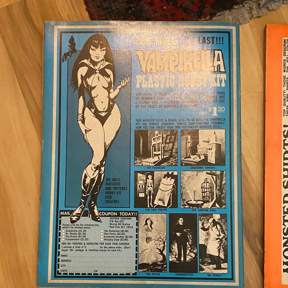 Vampirella Comic Book Collection - Multicolor - Picture 10 of 10